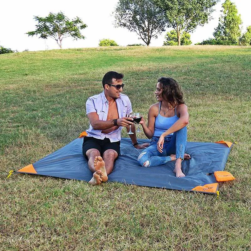 Camping Mat Waterproof Pocket Beach Blanket Portable Picnic Mat Mattress Outdoor Camping Picnic Travel Mat Sand Beach Mat