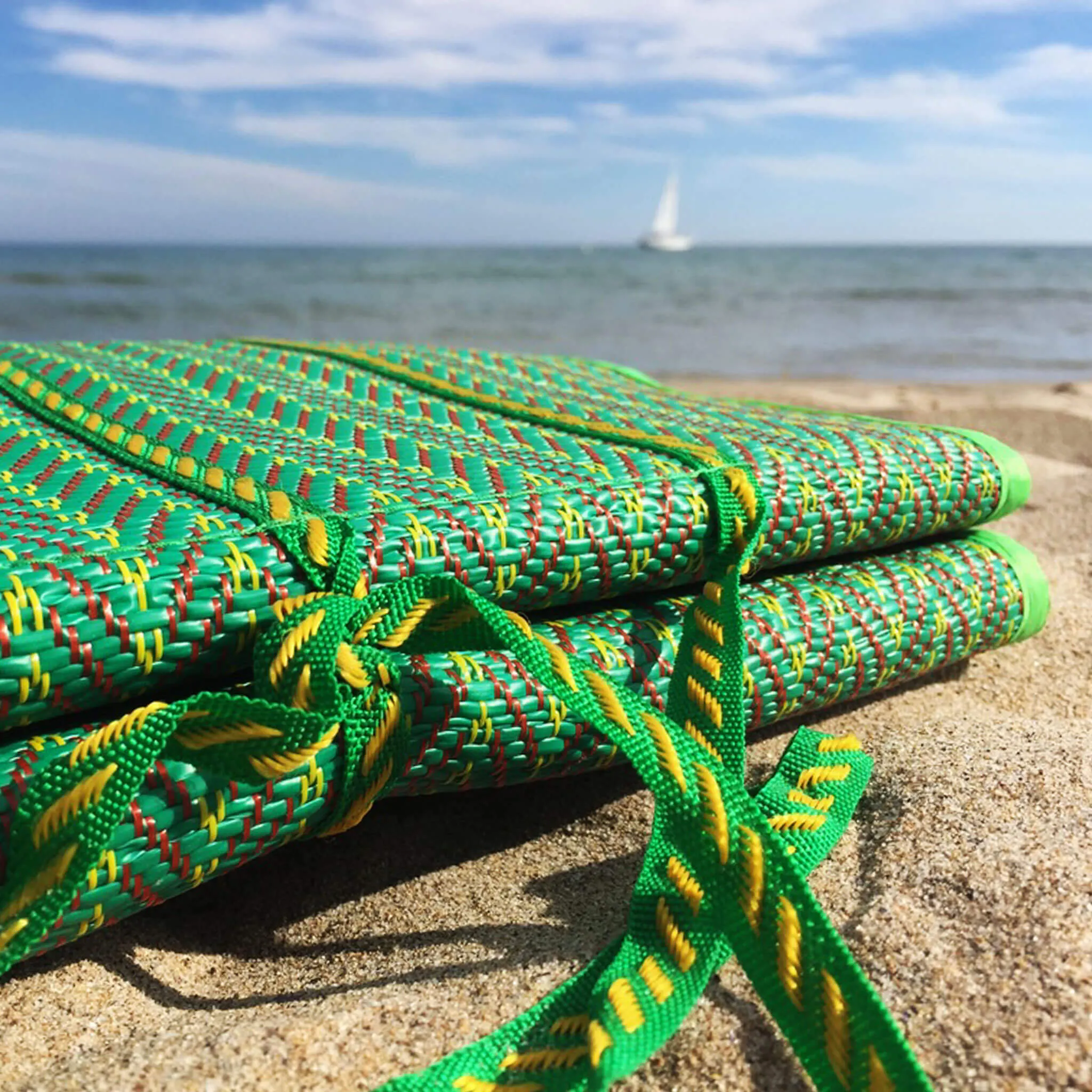 Fold up Mat with handles in Bright Green