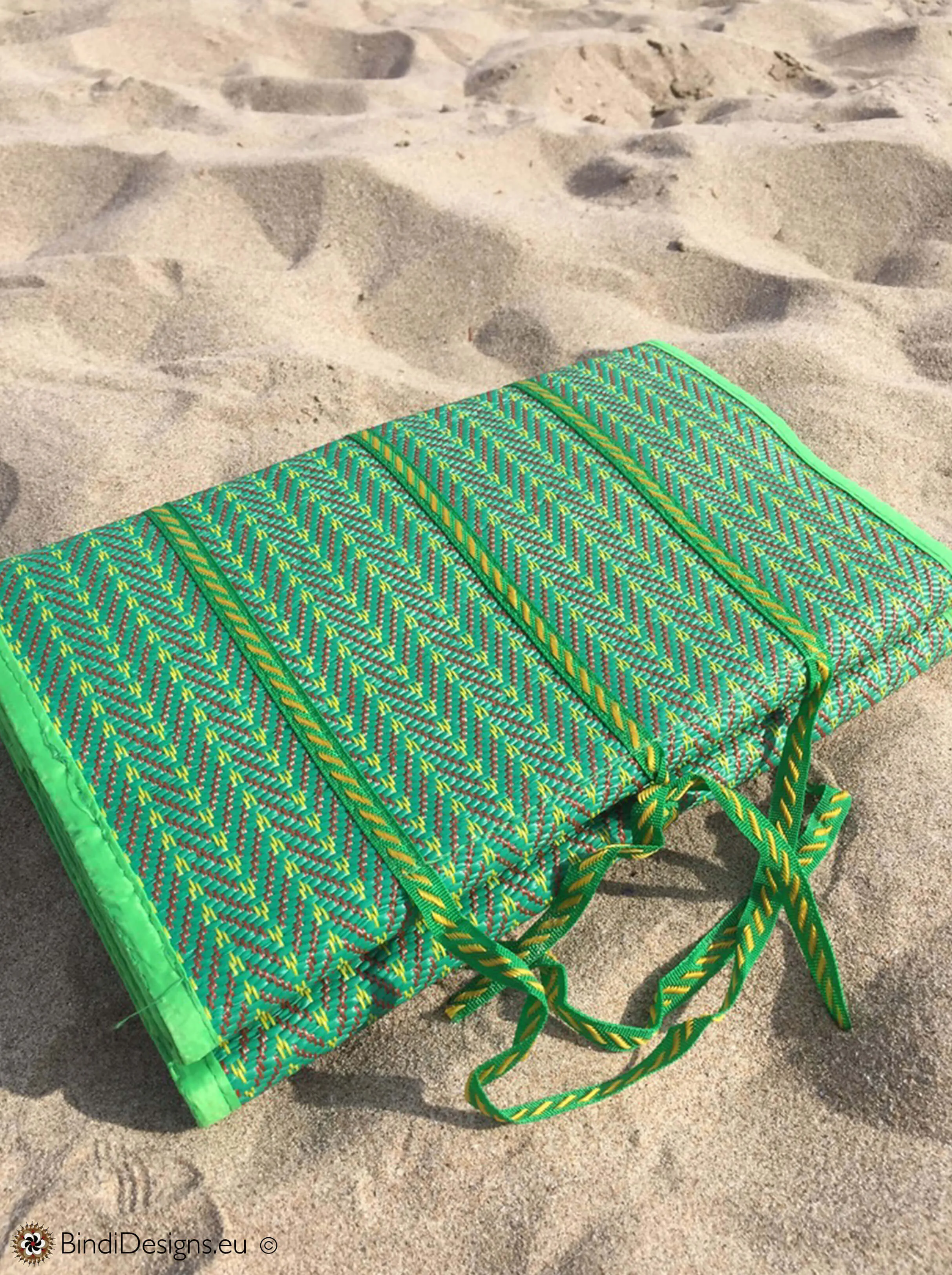 Fold up Mat with handles in Bright Green