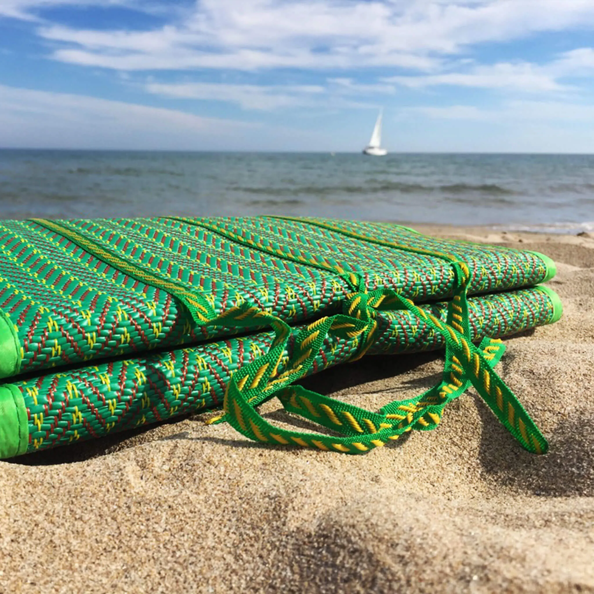 Fold up Mat with handles in Bright Green